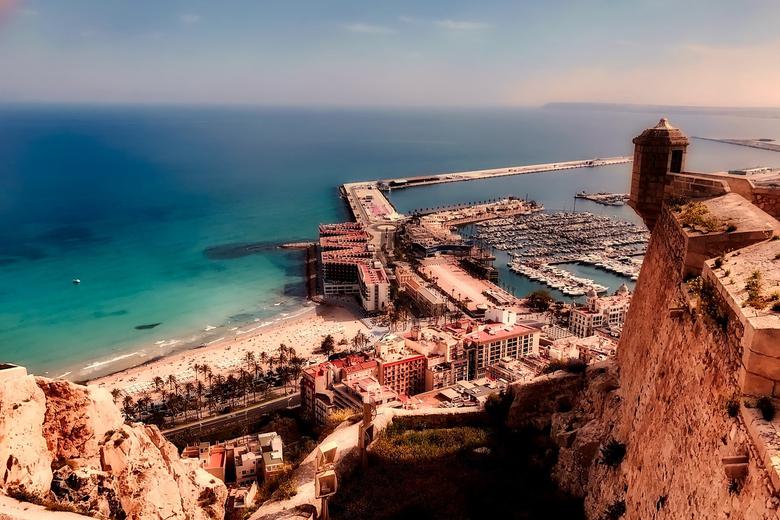 Alicante Travel Guide, Tours, Hotel deals - Alicante.com